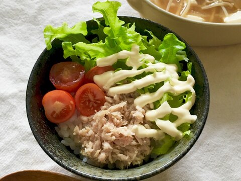 すし酢でさっぱりツナとレタスプチトマトのサラダ丼♡